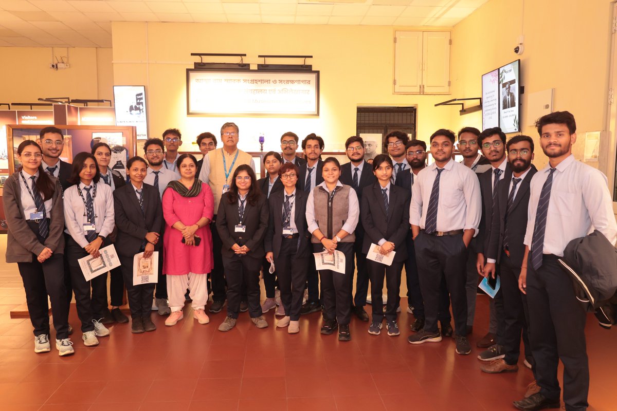 ARMMA_CGCRI's tweet photo. Under the  integrated Skill Development Programme, 25 students from Narula Institute of Technology College come to visit ARMMA @CSIR_IND @official_cgcri https://t.co/vTT8pw7ych