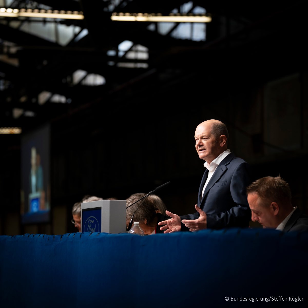 Bundeskanzler a.D. Olaf Scholz tweet media