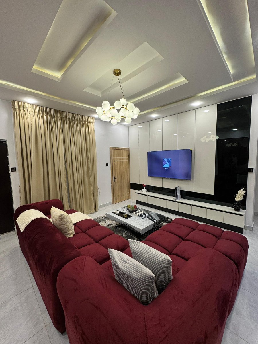 ComfortH_Realty's tweet photo. Beautiful 2 bedroom apartment with a private cinema,PS5 and snooker table in lekki phase1 (off freedom way)
Available from 11th-20th
December rate:340k per
night
Promo rate:270k(today -15th only)
caution fee:100k
#10thofDecember https://t.co/aWKdZWX1SS