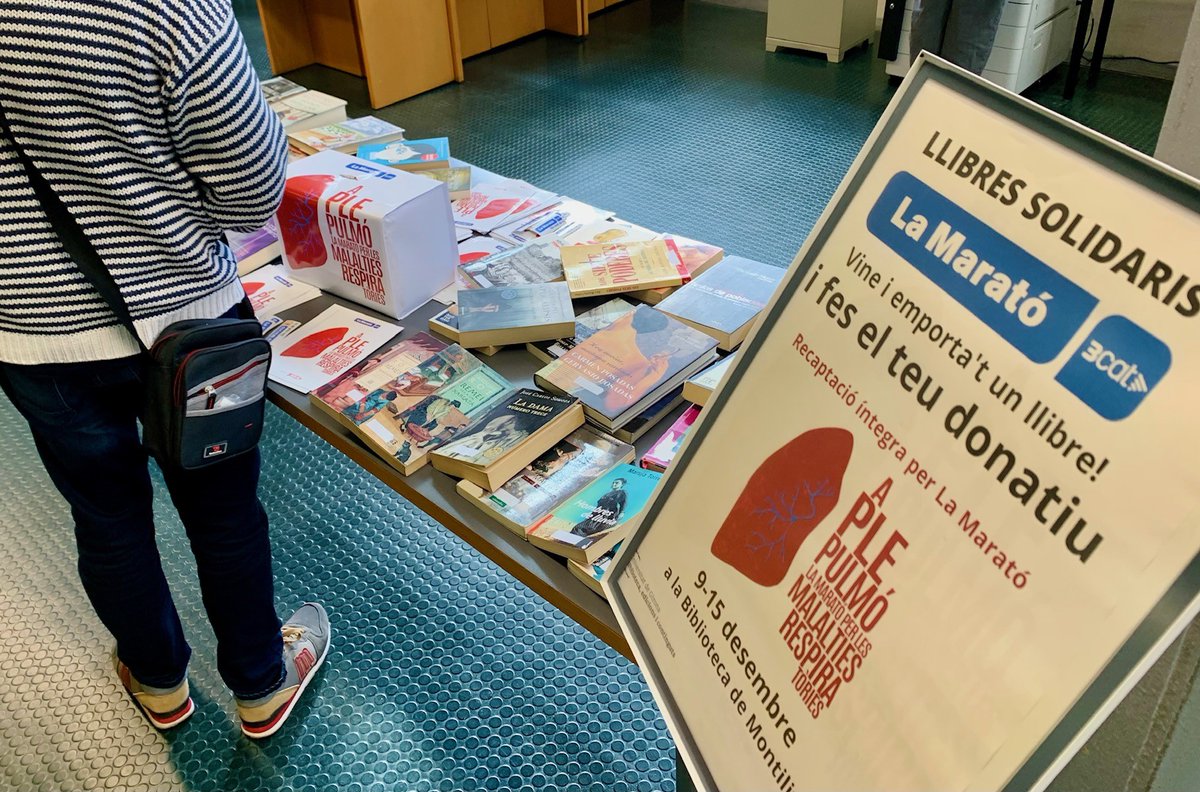 UdGBiblioteca's tweet photo. #ActualitatBibec
La setmana del 9 al 15 de desembre a la Biblioteca tenim parades de llibres solidaris per @la_marato, dedicada enguany a les malalties respiratòries 🫁

Amb aquesta iniciativa donem una segona vida als llibres i enviem tots els beneficis obtinguts a #LaMarató3Cat https://t.co/WvkhZ0uDh5