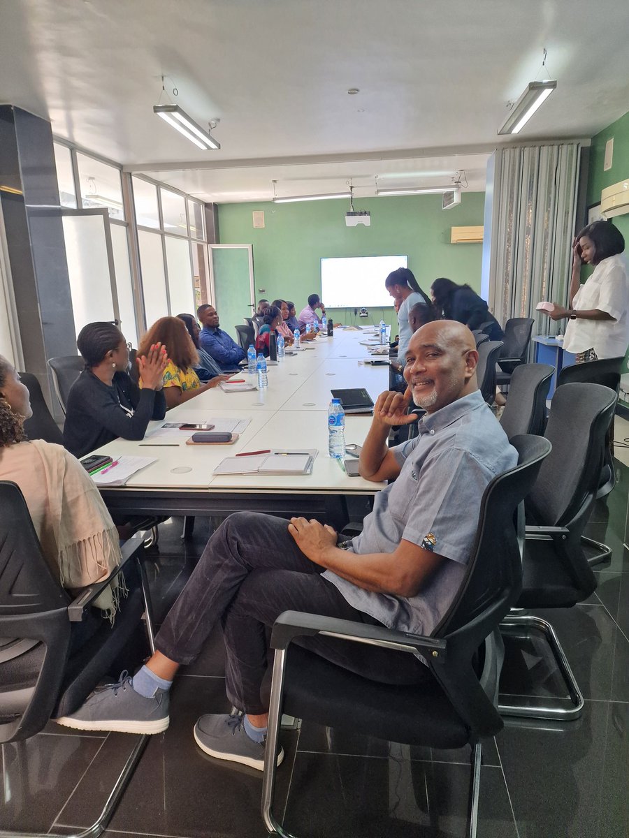 JemideAyuli's tweet photo. It's that time of the year when we retreat and take stock. 

@DETAILnigeria retreat is always a blast - engaging and exciting https://t.co/SUFYV4OrUt