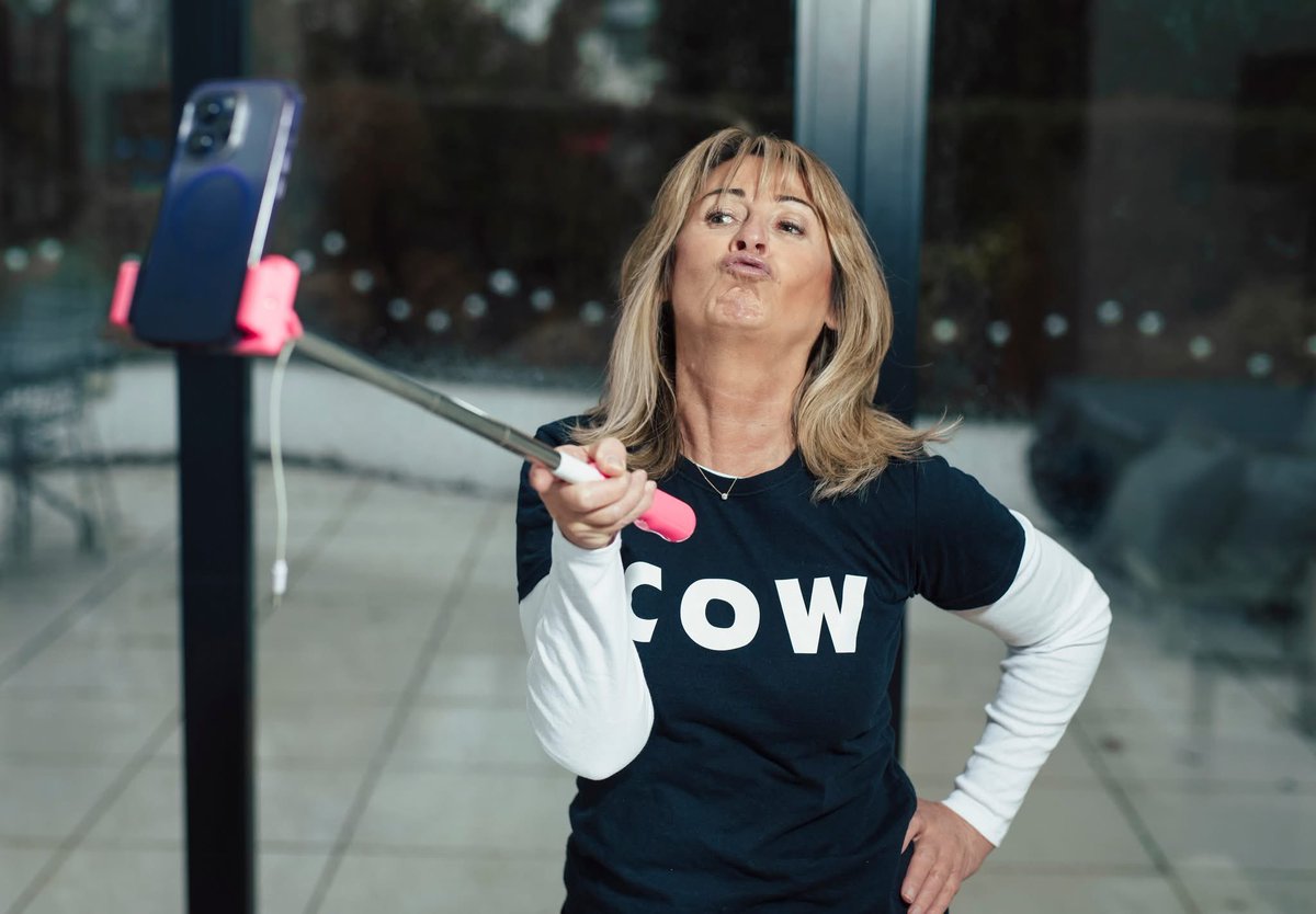 aliparkCOW's tweet photo. B O O K 🐄 N O W 
🗣 Absolutely thrilled to be bringing COW ‘The Mental-Pause Years’ to #Cumbernauld. Saturday 15th February 2️⃣0️⃣2️⃣5️⃣ 🎟🎭 #bookonline ➡️ https://t.co/sJGi4O1Jh0
@CnauldTheatre 
#galentinesdaygift #GirlsNightOut #womenincomedy https://t.co/QOaPNUh8Gv
