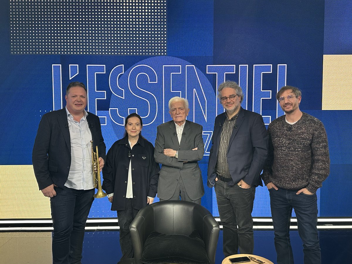 Le plateau de <a href="/Essentiel_Labro/">L'Essentiel chez Labro</a> du mardi 10 décembre avec :

🎭Alexis le Rossignol
🪶 Anne Goscinny
🎹Pascal Amoyel
🎺Romain Leleu

RDV ce soir à 23H05 sur <a href="/C8TV/">C8</a> !