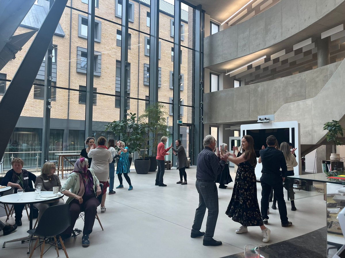 🎄Day 4 of our 12 days of Christmas Highlights 🎄

In June, we hosted our first-ever Summer Sparkle <a href="/HiscoxUK/">Hiscox UK</a> as part of the Festival of Ideas. 50+ neighbours (18-65+) came together for food, dancing, and an art tour - a joyful celebration of community 💃✨

#volunteer