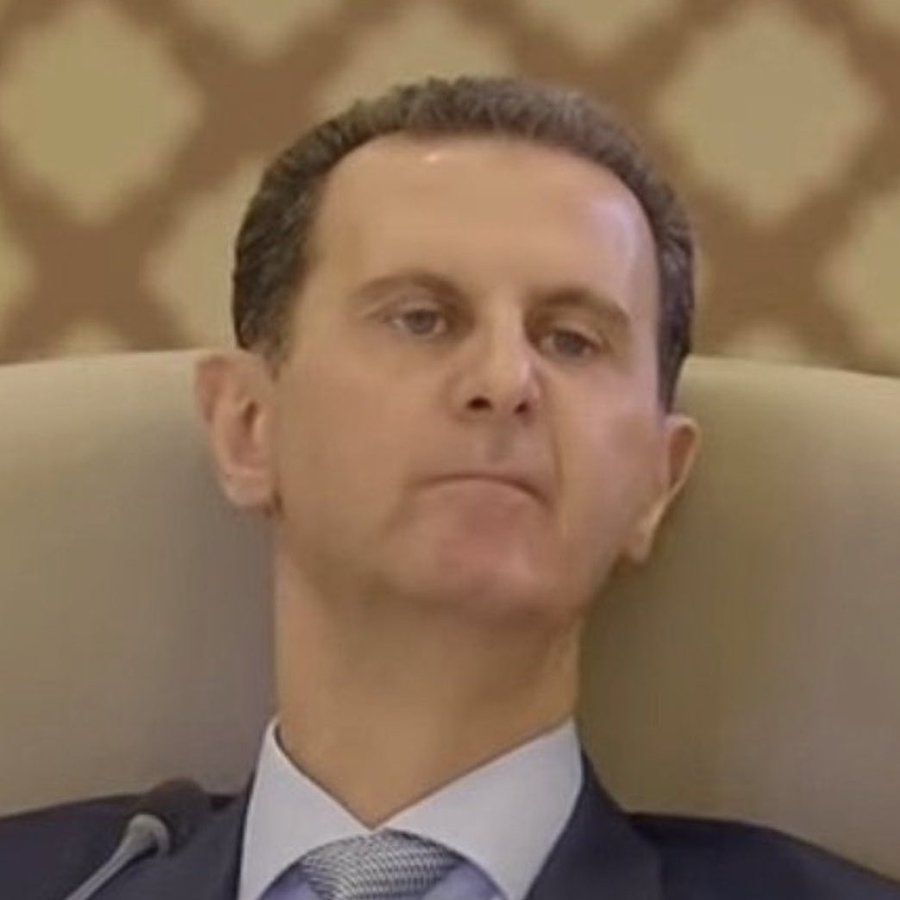 PopoolaAyomiku2's tweet photo. Remember when this loser demonstrated by taking off his earset when Zelensky spoke att Arab League?

Who's laughing now bitch 😏 https://t.co/2ZYHU8Sk9M
