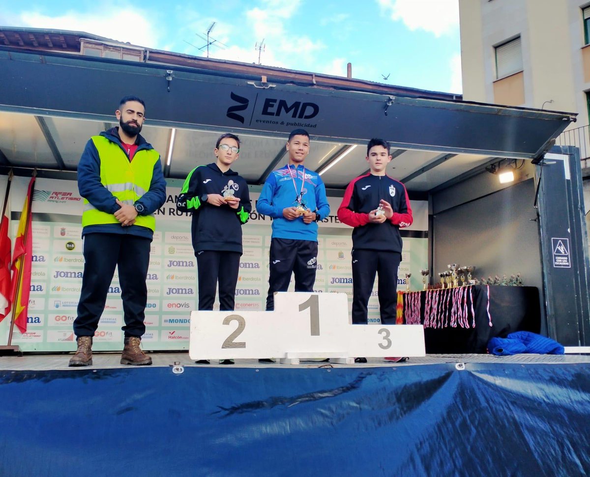 Estos tip@s son muy grandes. CTO de España Marcha Ruta Promoción y Máster. Miguel Espinosa 🥉5k sub20. Marcos López, 5⁰ en el 3k Sub16 con Récord de <a href="/AtletismoMadrid/">Atletismo Madrid</a> 13:24. Carmen Martín 🥇Máster F55, un título más para ella. Marcos Molina, 3⁰ Sub14 en el GP Castro Urdiales