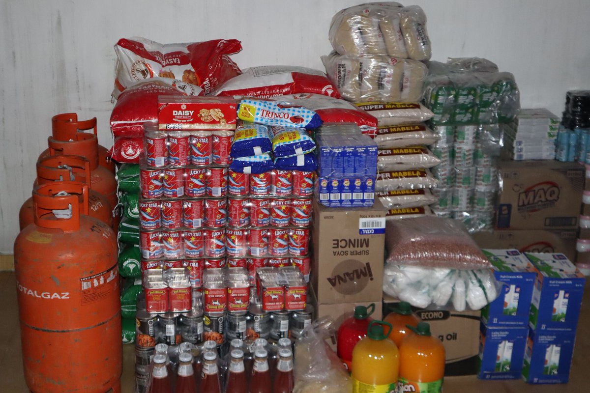 Approximately 30 charity organisations benefited from Prime Minister <a href="/MatekaneSam/">Rt. Hon. Sam Matekane</a>'s annual salary donation, joined this year by #Botho_University and Factories.
#200yearsofbasotho