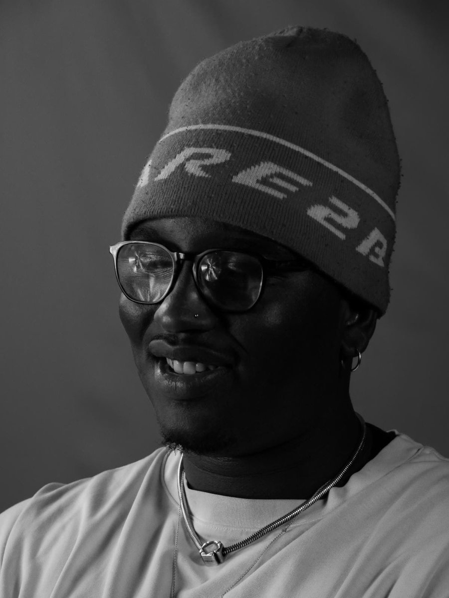 CLASH (@clashmagazine) on Twitter photo .<a href="/Siphotheizm/">SIPHO THE IZM</a> lays it bare with beautiful new single 'STAIN (Golden Tears)' -
clashmusic.com/news/sipho-lay… .<a href="/Siphotheizm/">SIPHO THE IZM</a> lays it bare with beautiful new single 'STAIN (Golden Tears)' -
clashmusic.com/news/sipho-lay…