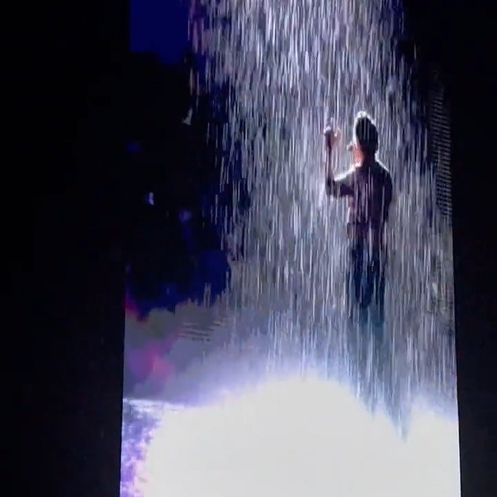 loverchiefs87's tweet photo. o dia em que o céu chorou ouvindo harry styles cantar matilda https://t.co/vfPx9pO3pM