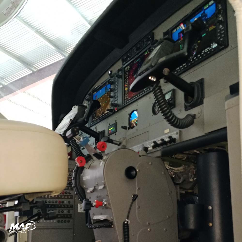 flying4life's tweet image. Following an #avionics upgrade, P2-MAI is ready to soar to new heights once again in #PNG . Even the attitude indicator or artificial horizon (round blue display in the centre) has been replaced. Thanks to all our #MAF #engineers who make flying safe for #pilots &amp;amp; passengers.
