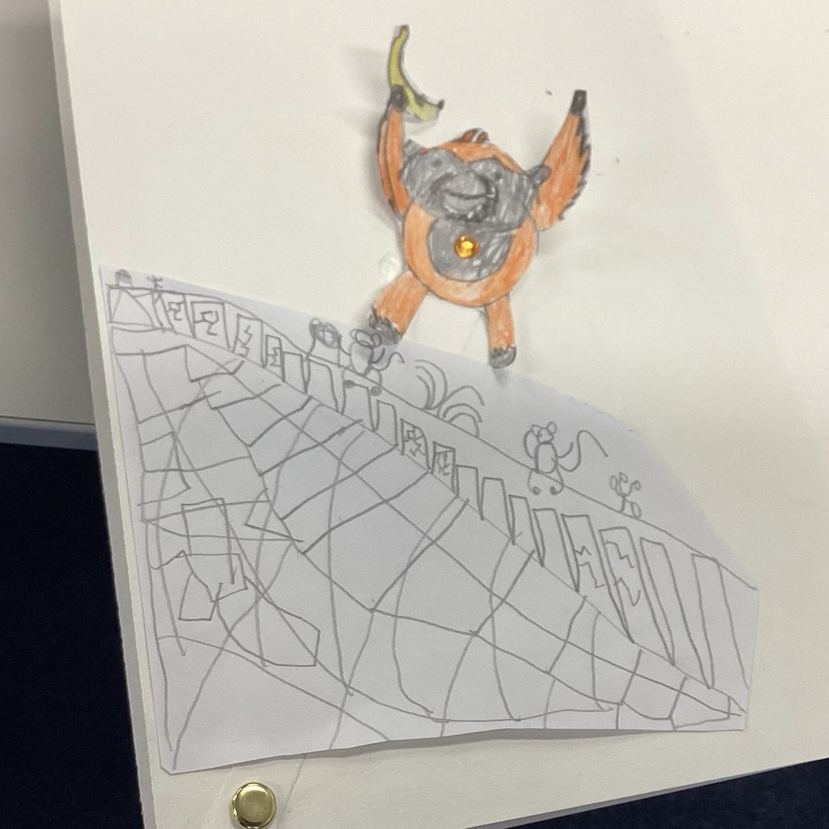 stlaurencejr's tweet image. Year 5 are getting creative in DT! 🖍️📖 They&apos;re designing amazing pop-up books, bringing stories to life with 3D magic! ✂️✨ Watch this space for their masterpieces! #Year5 #DTProjects #PopUpBooks #CreativeKids 🎨📚 @AquilaTrustUK
