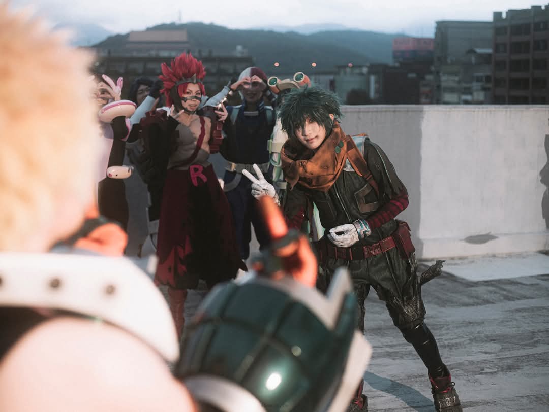 ayan_a_c's tweet photo. [cosplay] 僕のヒーローアカデミア

この世界には
ヒーローが必要だ

***
2024.12.7 MHA shooting event in TW

歐爾麥特 | 武歌
出久 |  @Raccooneros
爆豪 |  @Kyu__e
轟 |  @ayan_a_c
麗日 |  十四亭子
梅雨 |  楊壬澄
耳郎 |  Kujo Ling
常闇 |  張詠綺
��山 |  @Tien_rdd
飯田 |  Oter  Kai
切島 |  @shishenhaoyue
上鳴 |  @hazel940228
八百萬 | Alice Shining
蘆戶 |  @kaya_luo
尾白 |  陳漢漢
瀨呂 |  鬼龍院棗

攝影 |  追光少年
精靈 |  Sawa Sanada、謝芯闇、Maomao Huang

#MHA #MyHeroAcademia #僕のヒーローアカデミア