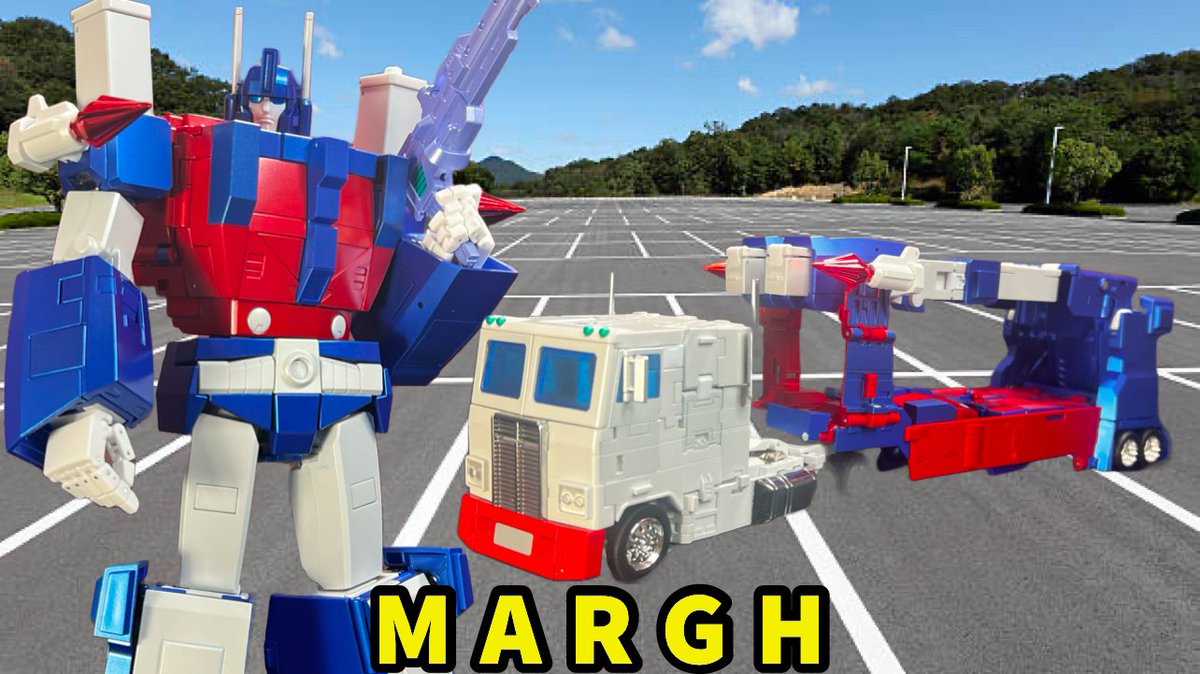 BobbySkullface's tweet image. Today we look at the very secretive #fantasticmodel and their take on #margh otherwise known as #fanstoys #ultramagnus #transformers #3rdparty youtu.be/WW_Flqih9sI?si…