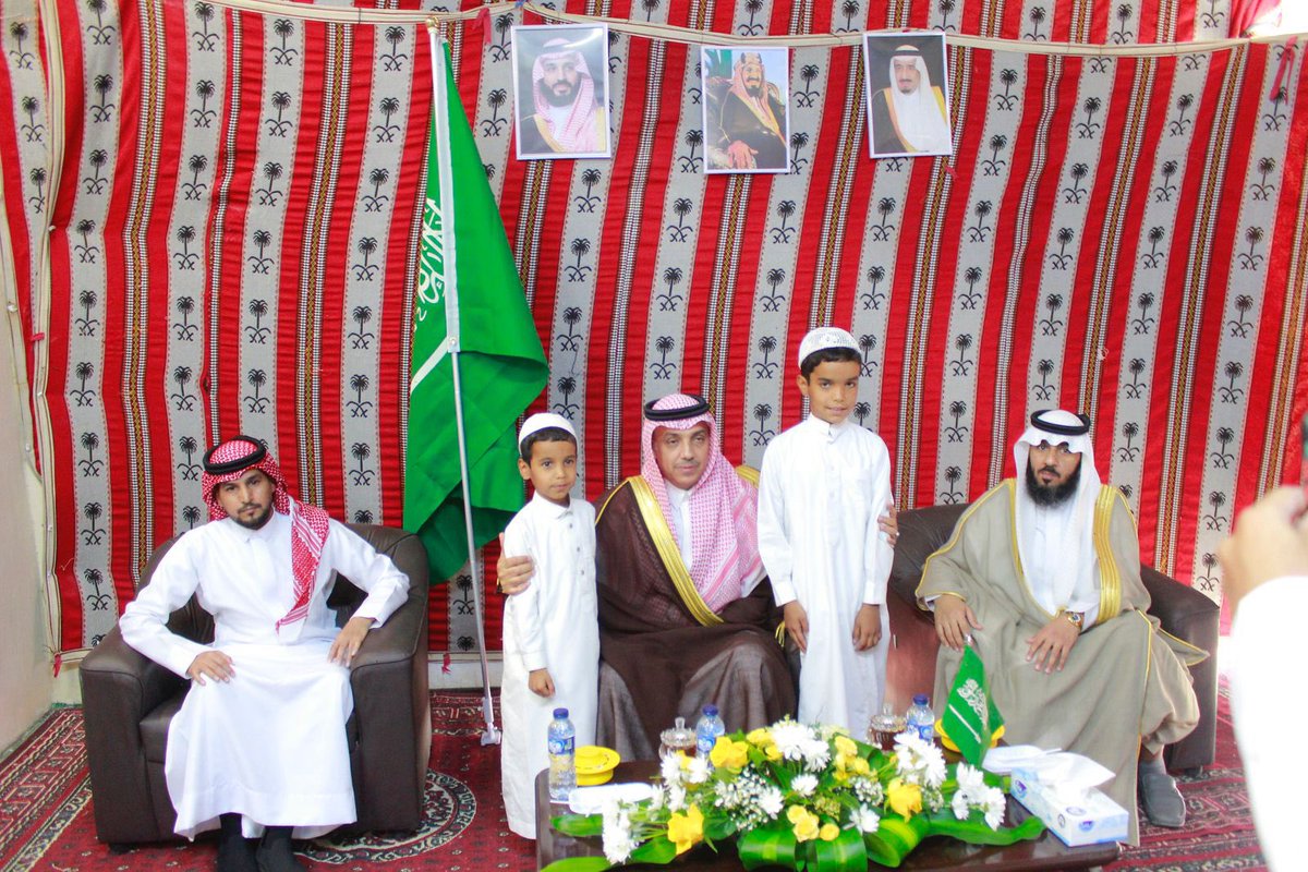 #محافظ_ينبع ينقل لمشائخ القبائل وأهالي مركز الهيم والفقعلي ورخو تحيات صاحب السمو الملكي أمير منطقة المدينة المنورة وسمو نائبه "حفظهم الله " بتلمس احتياجات المواطنين والوصول إليهم في أماكنهم وتفقد الخدمات المقدمة لهم.