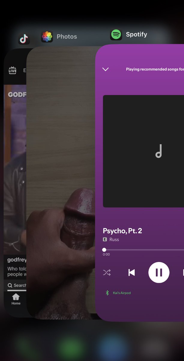 DSnickerzz's tweet photo. now playing ... // https://t.co/z9JG7p2ZWl