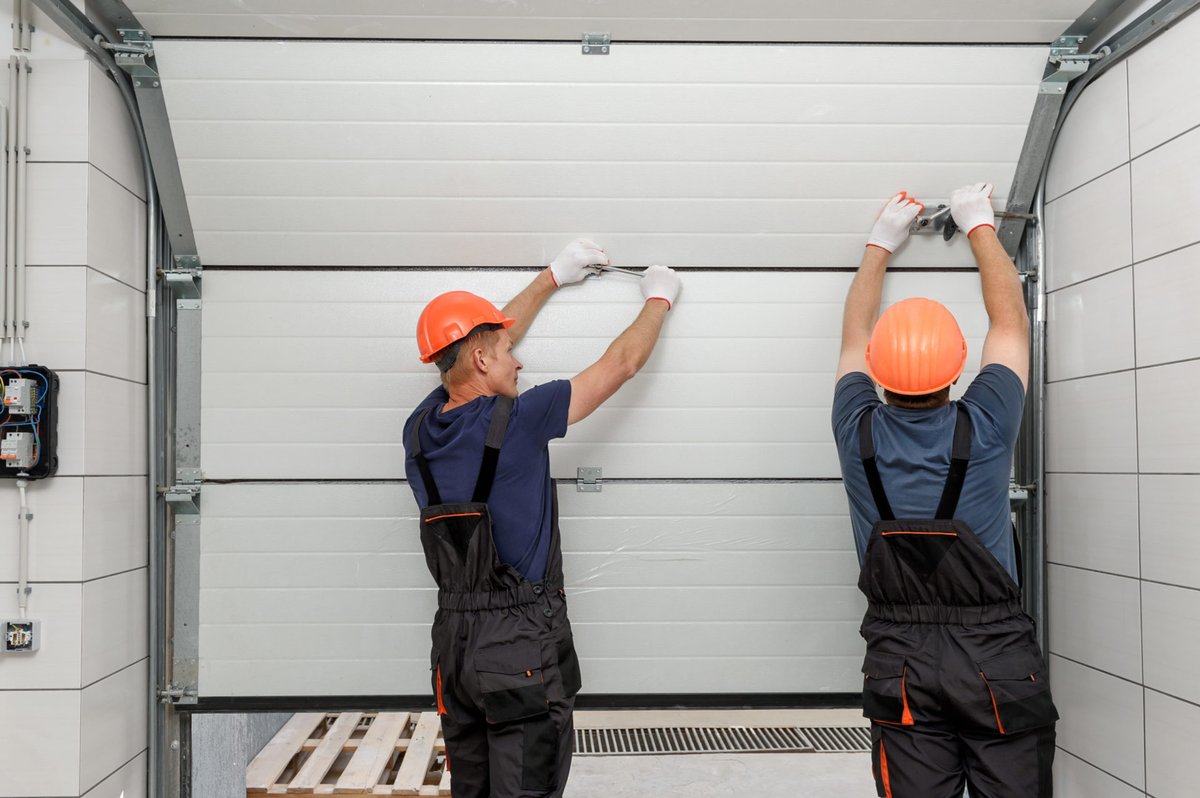 We offer expert garage door service including maintenance, repairs, installation and replacement of parts. Call us on (562) 367-7631