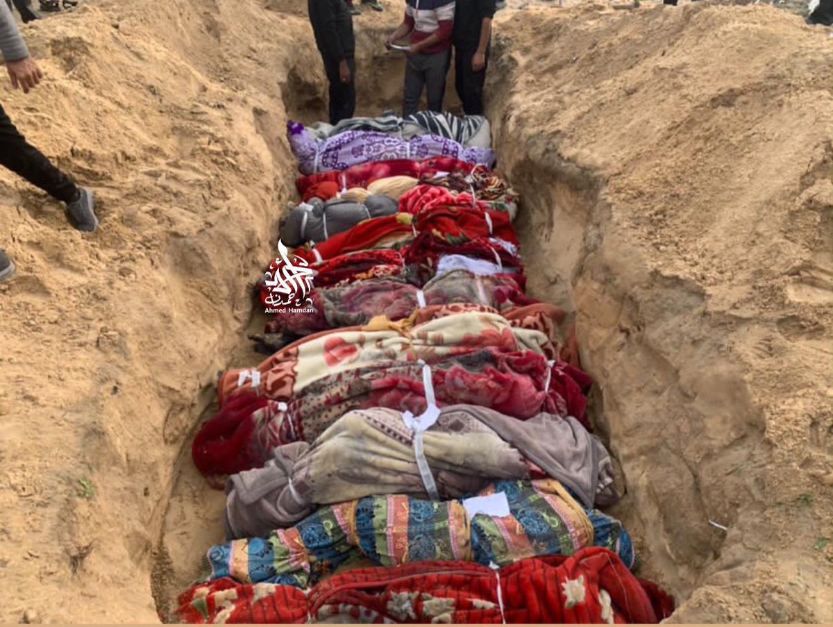 Joan Roura (@joanrourav) on Twitter photo Però… no oblidem #Gaza. L’exèrcit israelià ha perpetrat una matança a Ezbet Beit Hanoun (nord) contra la família Kahlout. N’ha matat 25 membres. D’avis a nets. Informació de <a href="/MustafaBarghou1/">Mustafa Barghouti @Mustafa_Barghouti</a> Però… no oblidem #Gaza. L’exèrcit israelià ha perpetrat una matança a Ezbet Beit Hanoun (nord) contra la família Kahlout. N’ha matat 25 membres. D’avis a nets. Informació de <a href="/MustafaBarghou1/">Mustafa Barghouti @Mustafa_Barghouti</a>