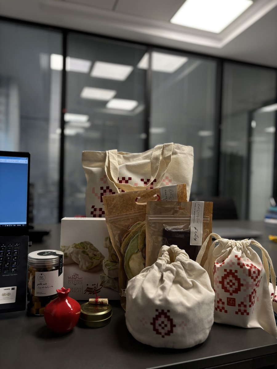 feriw_i's tweet photo. #systemgroup
#ساعدی_نیا
به مناسبت یلدا🧡 https://t.co/4vCB0IA9to