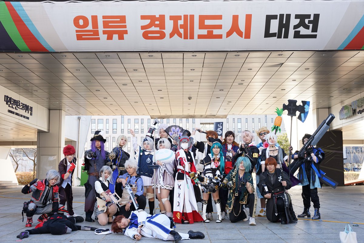 PanE_cos's tweet photo. 2024-12-08
이터널리턴 마스터즈 

P. 판이(@PanE_cos)
Model. 이터널리턴을 사랑하는 코스어 일동

고생많으셨습니다 https://t.co/5MRMeu0Wfi