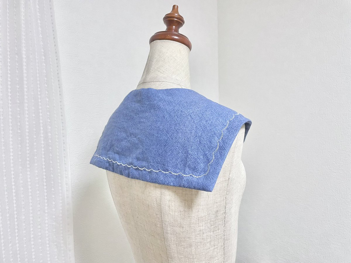 sai_collar's tweet photo. 付け襟を作っています

昨日のデニム風セーラーをもう一度1から作り直しました！

シルエット綺麗になりました

#手作り　#ハンドメイド https://t.co/dSW2atINsu