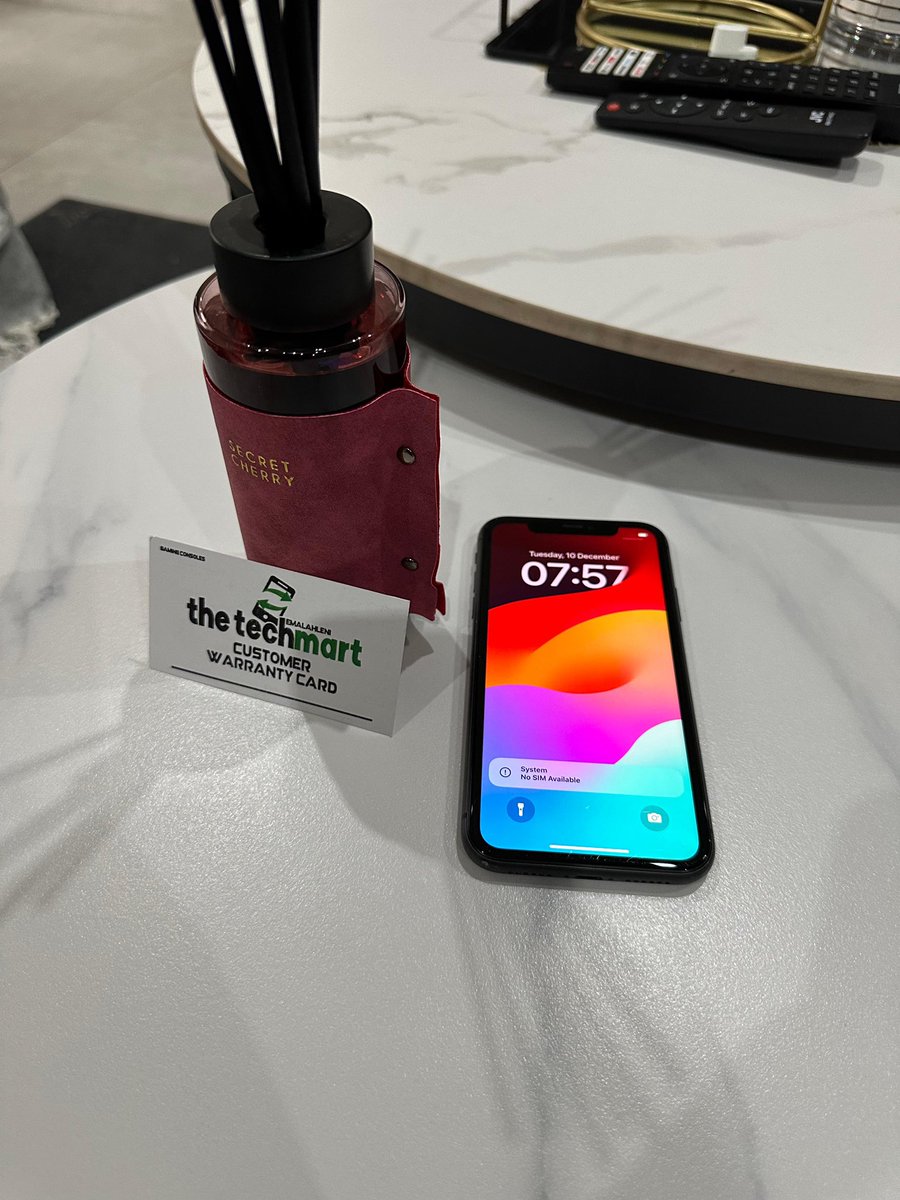 TheTechMart3's tweet photo. THETECHMART |SECUNDA 

-iPhone 11 Black 64GB 

R6850

iPhone 11  64GB  in stock🔥iCloud unlocked 🔐  . Works on all SA🇿🇦 networks.  iPhone 11   comes with original Apple charger 🔌 

‼️CALL/WHATSAPP ON :0636292581
(EMALAHLENI) 

‼️CALL/WHATSAPP: 071 662 3565 
(SECUNDA) https://t.co/CNP4Ho478c