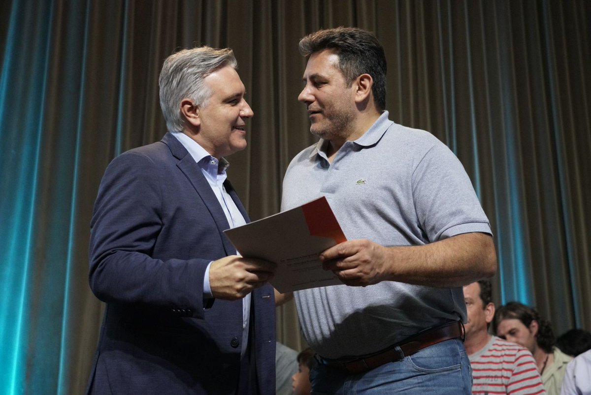 miguelsiciliano's tweet image. ¡BUENAS PRÁCTICAS AGROPECUARIAS PONE A CÓRDOBA A LA VANGUARDIA!

Acompañamos la entrega de aportes del programa #BPAs, una iniciativa ha logrado trascender las fronteras de nuestra provincia transformándose en un ejemplo a nivel nacional.

Con este programa apoyamos a los