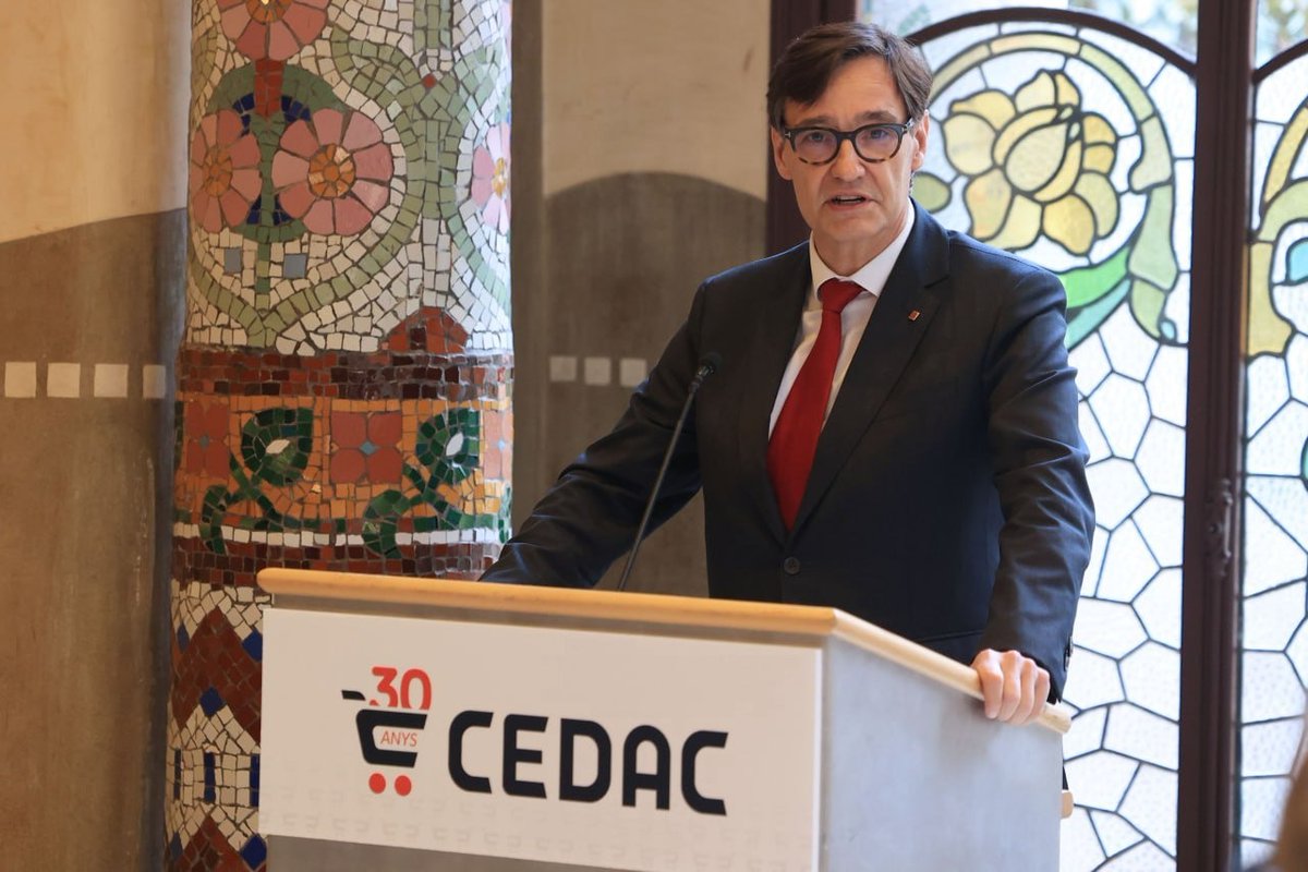 📸 El #president <a href="/salvadorilla/">Salvador Illa Roca</a> ha assistit al 30è aniversari de <a href="/CEDAC_/">Cedac</a> i al lliurament de la Creu de Sant Miquel 2024.

“Volem que a Catalunya, d'aquí a un temps, es generi prosperitat i que aquesta sigui compartida.”

#ElGovernDeTothom