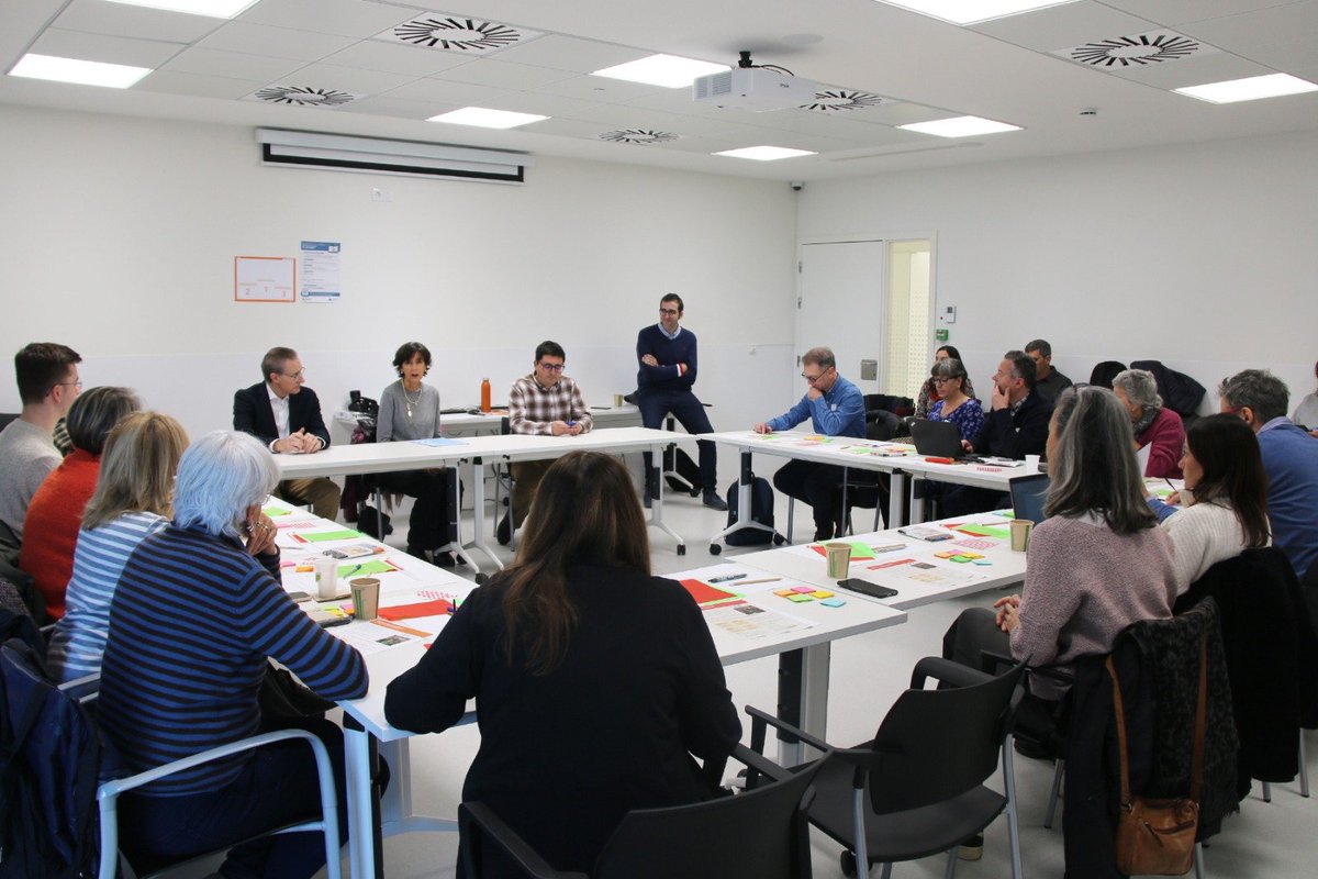 consellpacients's tweet photo. 4a sessió sobre participació digital, al @parctauli, amb entitats del Consell Consultiu de Pacients de Catalunya. 

#SalutParticipativa

🧵👇 https://t.co/1uQSxlqN6x