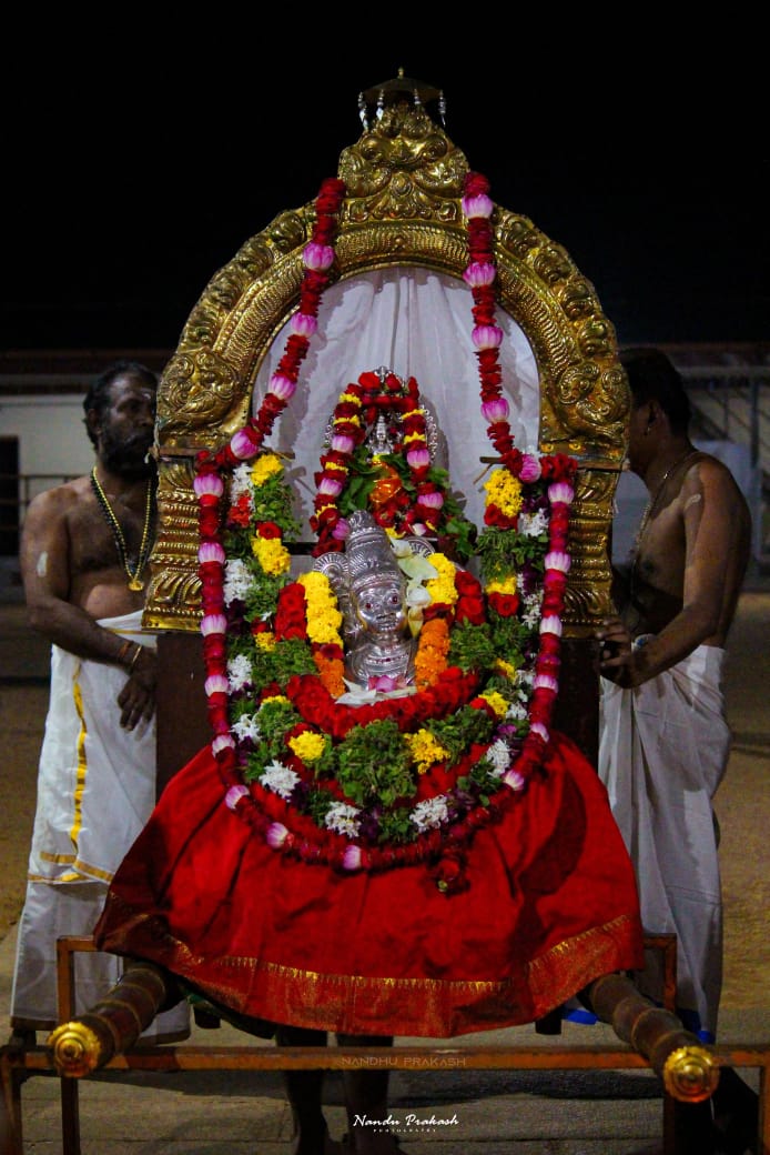 jaypanicker's tweet photo. Thiruaranmula Appan on Garuda Vahana today.
Tomorrow also the Vahana procession will be there as it is Ekadashi #Aranmula https://t.co/d6nKb6gKoO