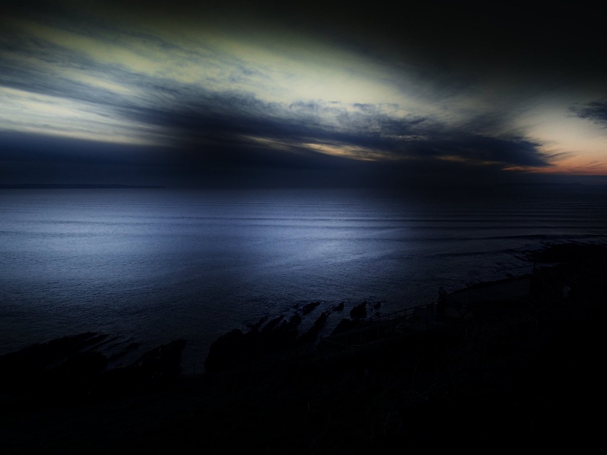 thisdevon's tweet image. Stunning sunset at #Downend #croyde @croyde taken January 2016 #devon #this_devon @this_devon