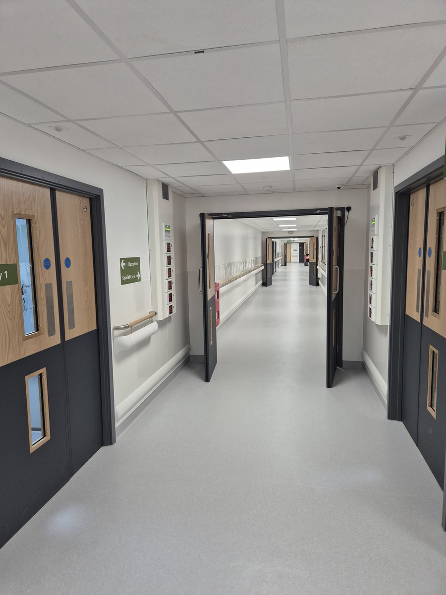 Today was the official opening for the newly expanded NICU at QMC. 

The unit has been expanded from 17 to 38 cots and now has more family space, a dedicated bereavement suite and a dedicated teaching space and fully kitted out SIM area. 1/5