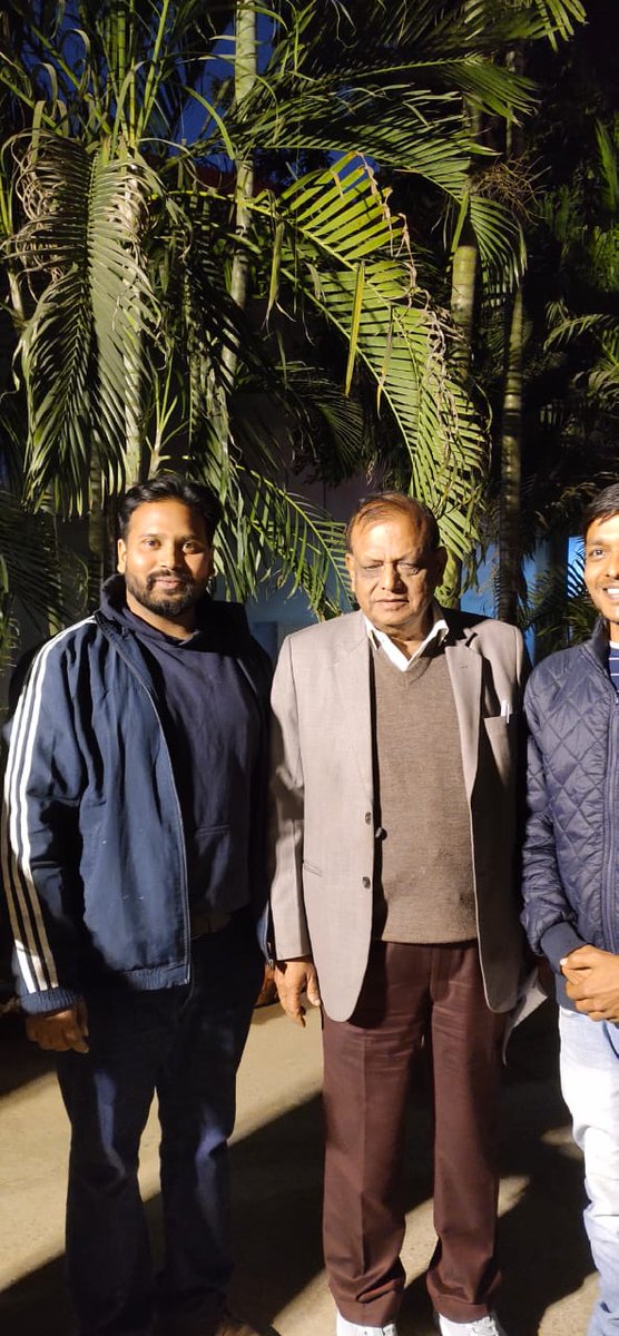 Surinderdelhi's tweet photo. उत्तर प्रदेश की मोहनलालगंज लोकसभा सीट सपा के आरके चौधरी (सांसद ) जी से मुलाक़ात हुई l उन्होंने आश्वासन दिया कि हम आपके साथ हैं, आप संघर्ष कीजिए, #उत्तरप्रदेश #UttarPradesh
#AkhileshYadav
#samajwadiparty #bsp #mayawati #utterprdeshbjp #mohanlalganjup https://t.co/I3I1t0amtM