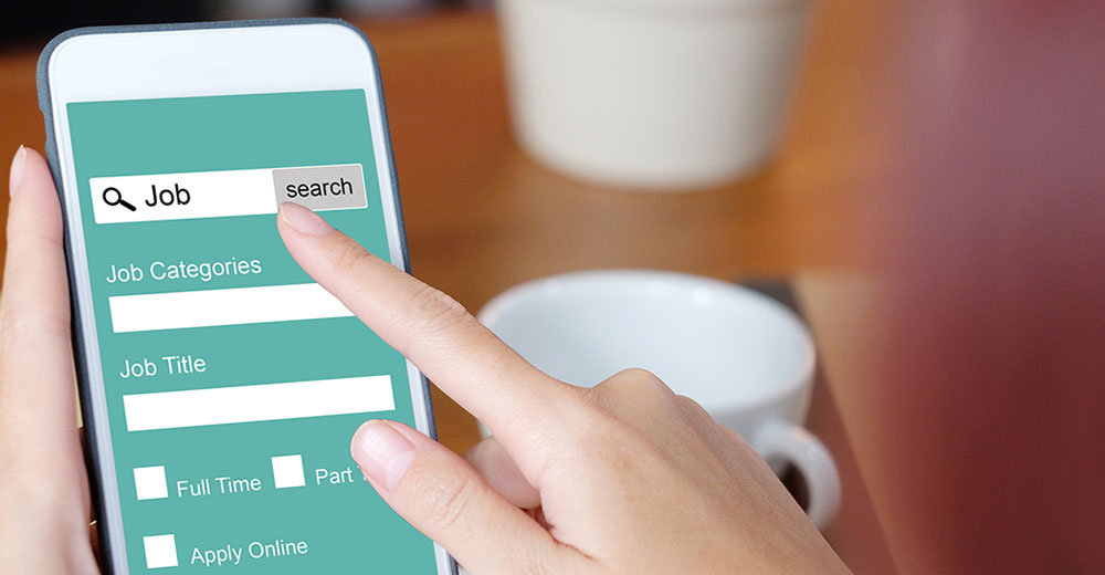 Job Seekers Targeted by Scammers in Mobile Phishing Campaign...The campaign discovered by <a href="/Zimperium/">Zimperium</a> zLabs targets Android mobile phones and aims to distribute a variant of the Antidot banking trojan that the researchers have dubbed AppLite Banker.
technewsworld.com/story/179496.h…