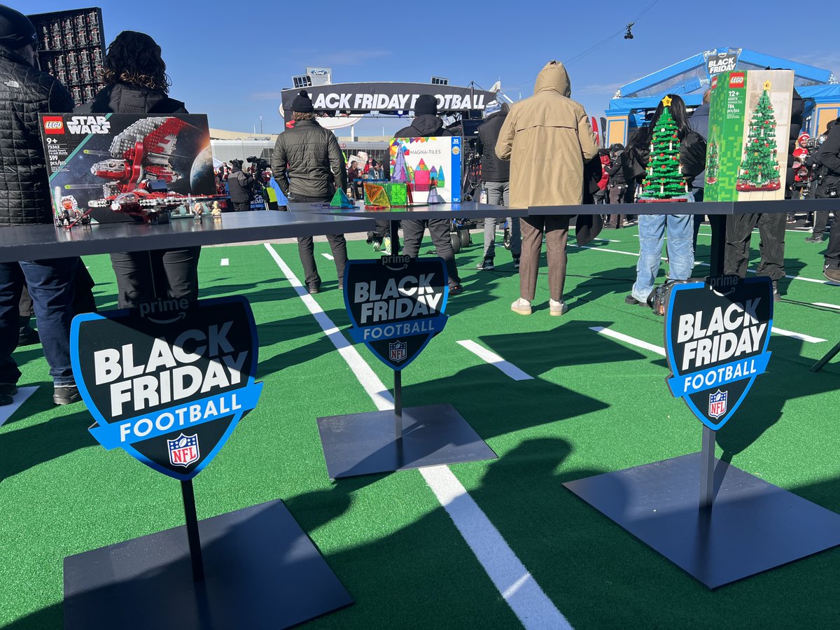 FilmwerksLLC's tweet photo. 🏈What an unforgettable experience! We had the honor of providing the set for the Amazon Black Friday Football Game on 11/29 at the Arrowhead Stadium in Kansas City!🏟Thank you to Bjorn, Justine D., Scott Swim, Bryan Higgason from HD Studios, and the Amazon team for having us!⭐ https://t.co/BCjNEPcmNA