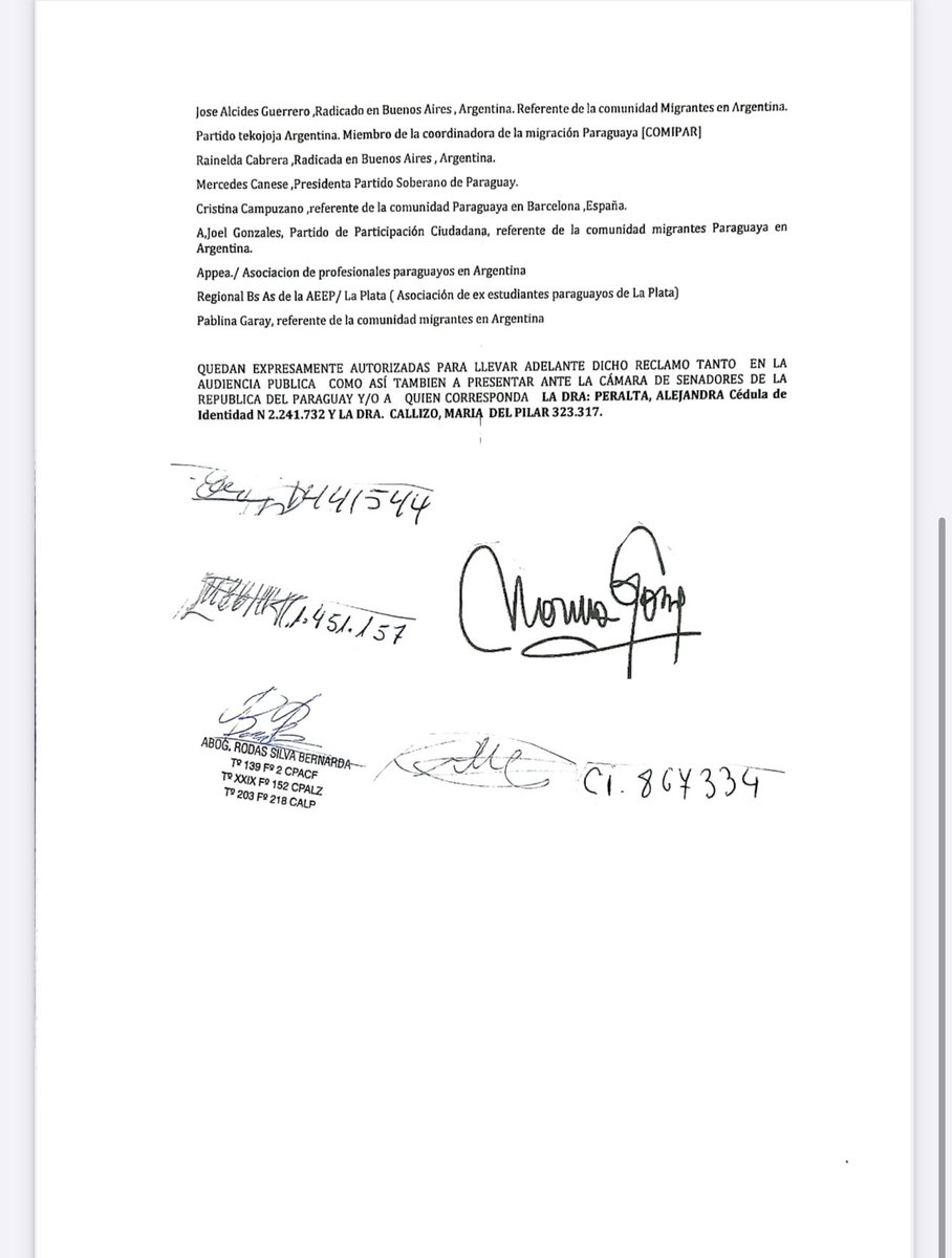 aleperaltamerlo's tweet photo. El día de hoy hemos presentado nota al Presidente del Congreso @bachinunezpy en representación de asociaciones de Migrantes paraguayos residentes en el extranjero solicitando PRÓRROGA al tratamiento del Proyecto de Ley que pretende derogar la Ley 6951 de inscripción automática en el Registro cívico permanente de los paraguayos residentes en el extranjero para que puedan VOTAR, hasta tanto se convoque a AUDIENCIA PÚBLICA a nuestros compatriotas migrantes y ellos puedan exponer los enormes perjuicios que acarrearía para ellos la derogación de la Ley vigente y la aprobación del proyecto presentado por el Diputado Cartista José Rodríguez que ya cuenta con media sanción en Diputados. 

Su tratamiento está previsto para mañana, aprobar este proyecto de ley limitaría el derecho al voto de más de 2 millones de paraguayos/as residentes en el extranjero. 
Se viene una nueva ley mordaza, esta vez, para evitar que 2 millones de paraguayos migrantes puedan votar. 

El proyecto de Ley “que establece la inscripción automática en el Registro Cívico Permanente” en realidad no pretende una inscripción automática ya que está vigente la Ley 6951 que establece lo mismo, en realidad pretende generar trabas de acceso y participación cívica a través de procesos burocráticos a nuestros compatriotas migrantes, desincentivando el ejercicio de un derecho humano básico y elemental en democracia: EL SUFRAGIO. Que se pretende con esto? Quiten ustedes sus propias conclusiones