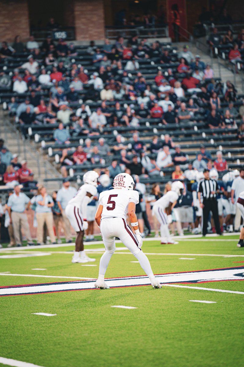 Junior Season 10 Game Tape
5’10 175 FS
1st Team All District 6a Safety

hudl.com/v/2QnNs7

90 tkls (64 solo)
3 TFL’S
1 forced fumble
1 fumble recovery 
1 int
9 pbu’s