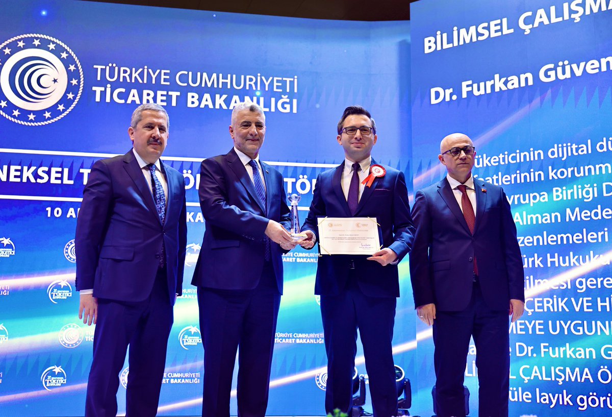 fgtastan's tweet photo. 🎉 Doktora tezim, Ticaret Bakanlığı’nın düzenlediği 27. Tüketici Ödülleri kapsamında Bilimsel Çalışma Ödülüne layık görüldü. https://t.co/hVKOhaE4En