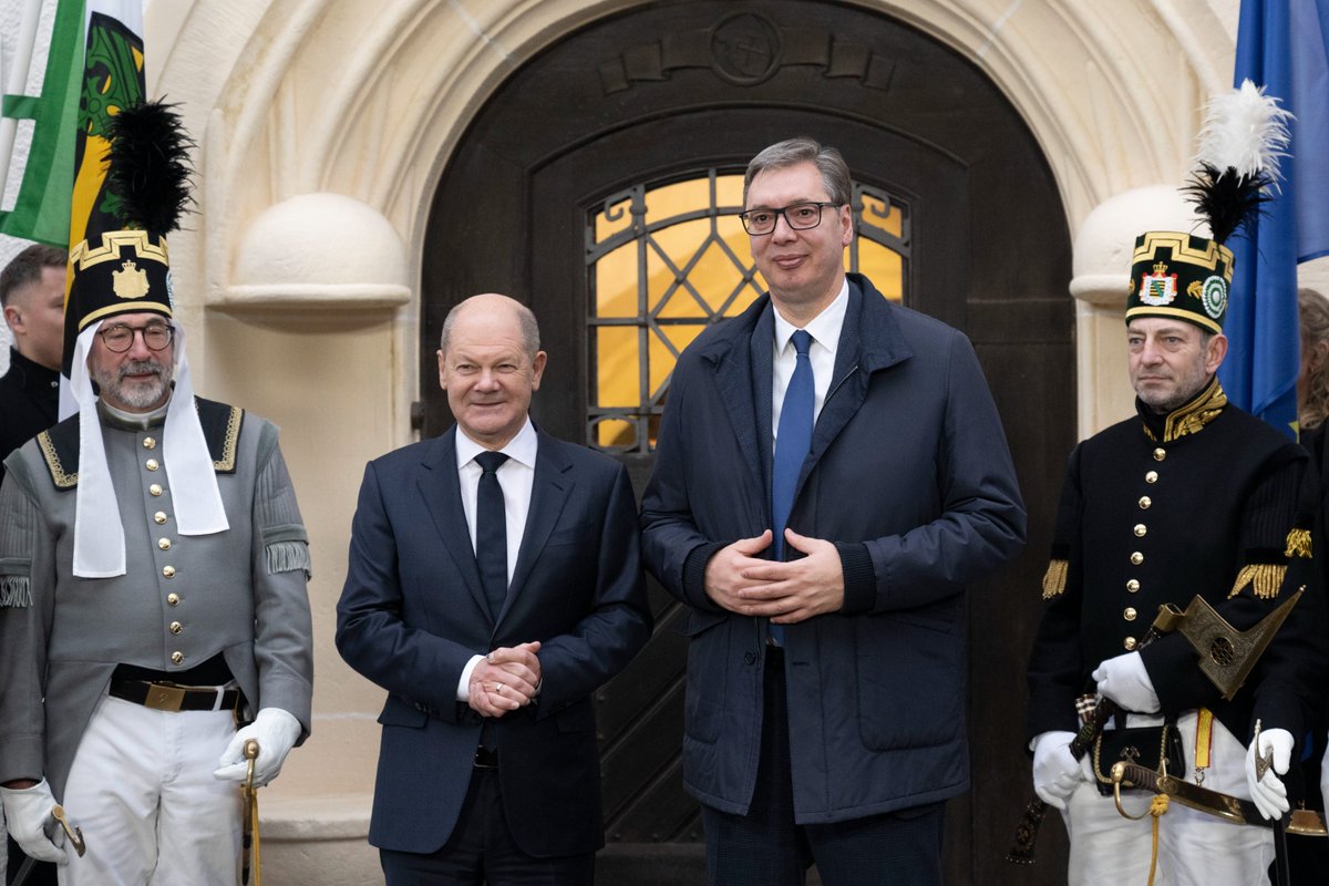 Председник Србије Александар #Vucic <a href="/avucic/">Александар Вучић</a> изјавио је да је данас у Саксонији могао да види каква су искуства Немачке у рударству и по питању заштите животне средине и како немачки стручњаци и експертиза могу да помогну у рударским пројектима у Србији. sns.org.rs/novosti/vesti/…