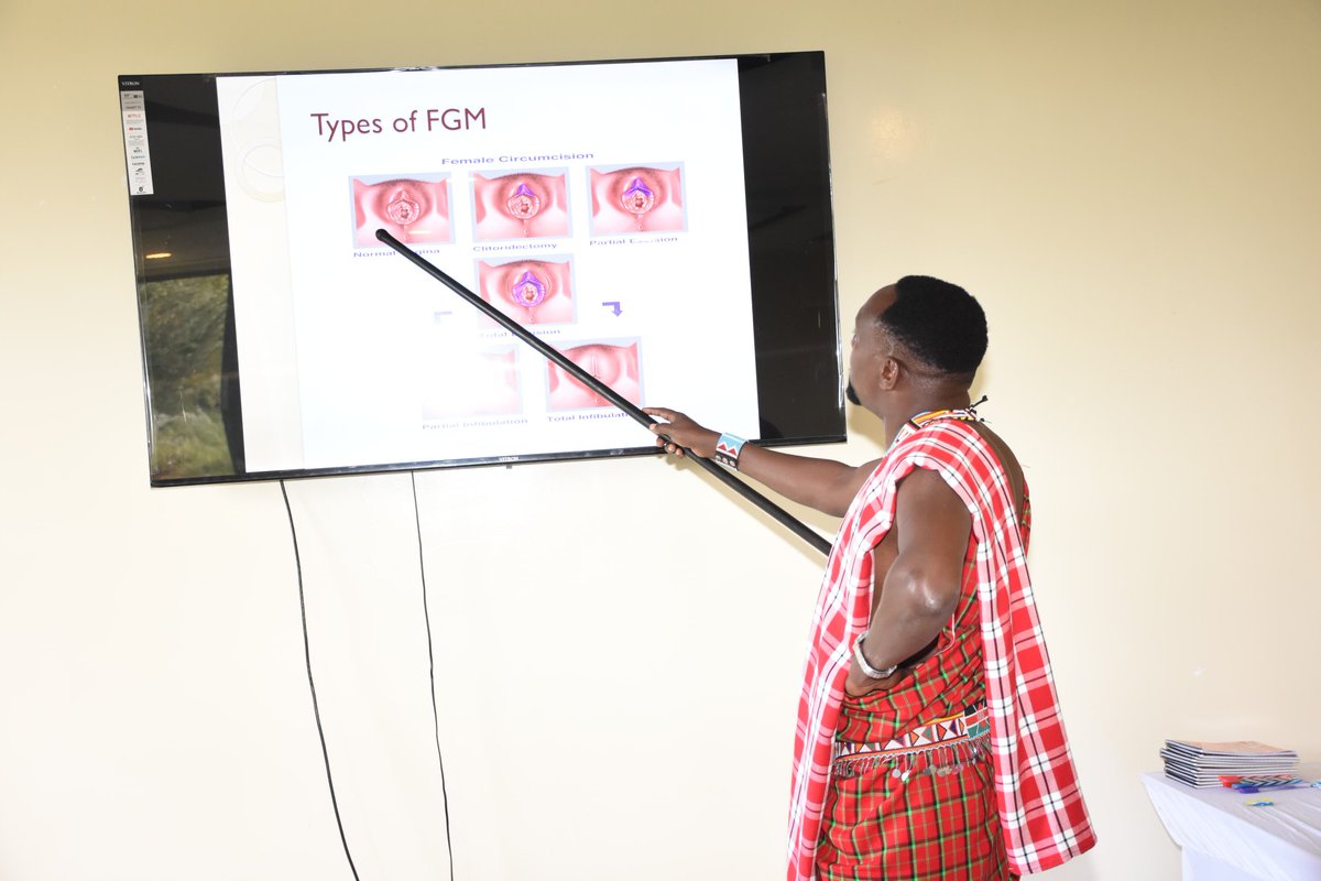 cultures_based's tweet photo. Awakening in Samburu!! Circumcisers, shocked by the true consequences of FGM after dialogue, are vowing to stop cutting girls. Some canceled appointments, despite backlash. They're joining forces with Morans &amp; elders to lead grassroots efforts to end FGM. #EndFGM https://t.co/v4DsDsvph0