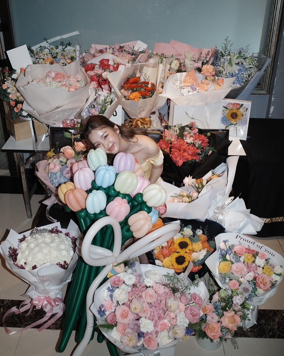 THA NAERNG. tweet media