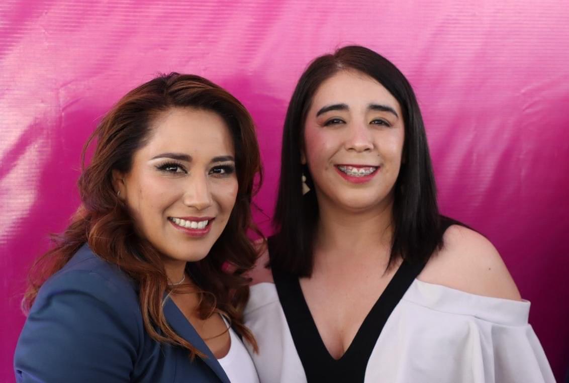 AleCastroSoy's tweet photo. Felicito a nuestra querida Presidenta Municipal @LizethSandovalC por su tercer informe de resultados y seis años de trabajo a favor de nuestra tierra. 

Su dedicación y trabajo dejaran una huella imborrable en nuestra comunidad. ¡Muchas felicidades amiga! 

#SanAntonioLaIsla https://t.co/8y1kl90BsI