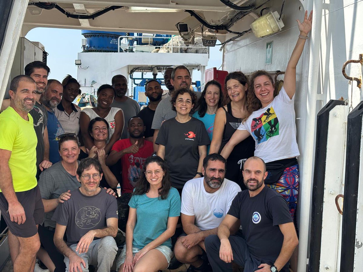 CECAF IEO (@cecaf_ieo) on Twitter photo Aunque la campaña #Angola2411 llega a su fin, seguiremos enseñando las especies q habitan estos fondos. Agradecer todo el esfuerzo al equipazo científico del <a href="/IEOoceanografia/">Instituto Español de Oceanografía</a>, #INIPM de Angola y a la tripulación del B/O Miguel Oliver @mapagob. La campaña ha sido todo un éxito! 💙 Aunque la campaña #Angola2411 llega a su fin, seguiremos enseñando las especies q habitan estos fondos. Agradecer todo el esfuerzo al equipazo científico del <a href="/IEOoceanografia/">Instituto Español de Oceanografía</a>, #INIPM de Angola y a la tripulación del B/O Miguel Oliver @mapagob. La campaña ha sido todo un éxito! 💙