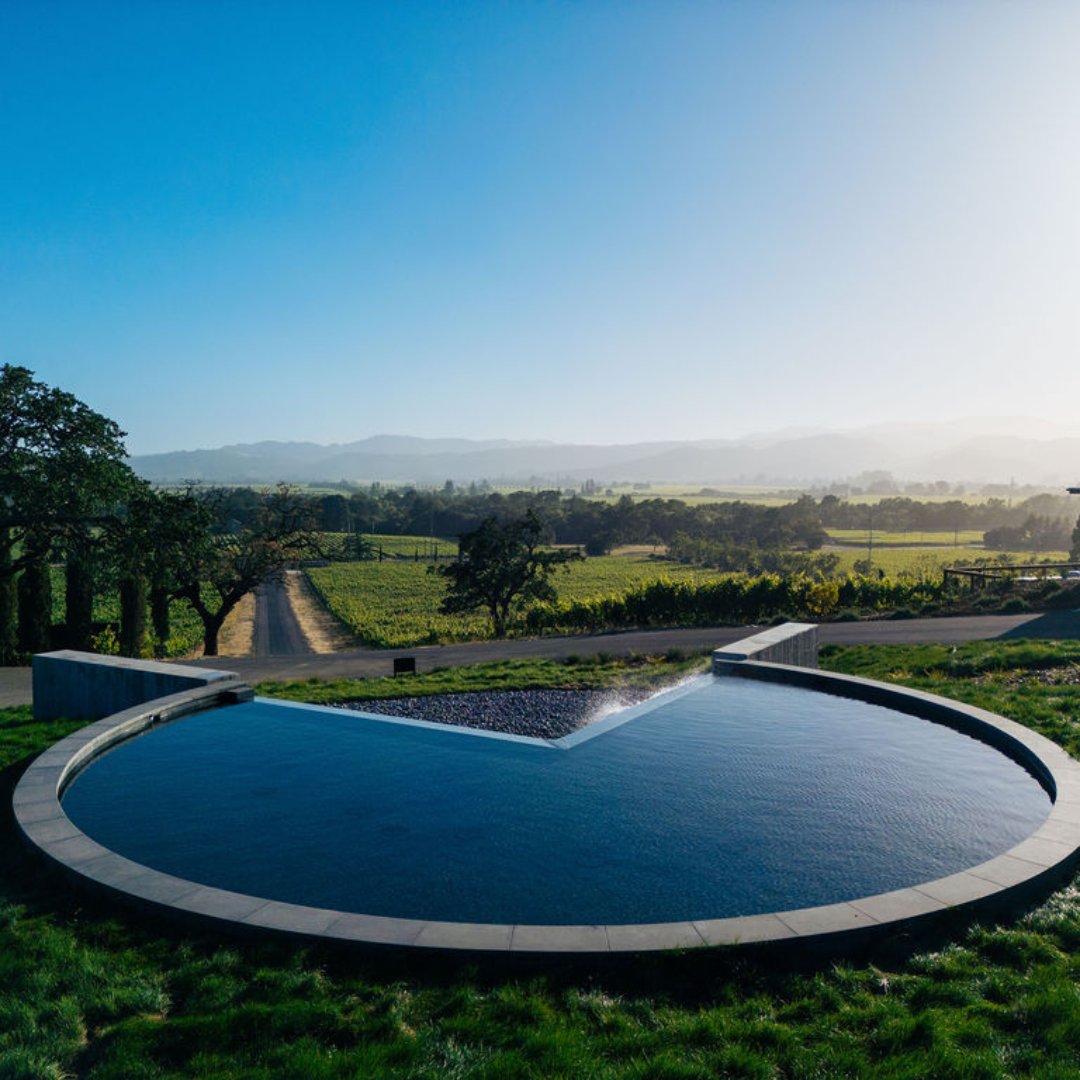 Serenity flows from every corner of our estate, starting with our iconic fountain at the entrance. It is a perfect backdrop for your next visit. #WineCountry #FountainViews #SignorelloEstate