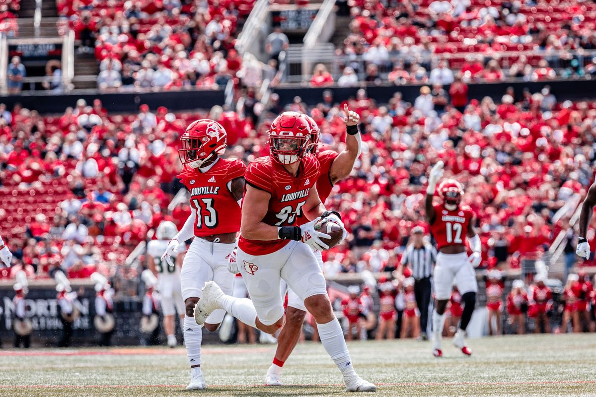 Mason Reiger 2023 Regular Season Highlights | Louisville DL youtu.be/Bff1oJXMmyA?si… via <a href="/YouTube/">YouTube</a>