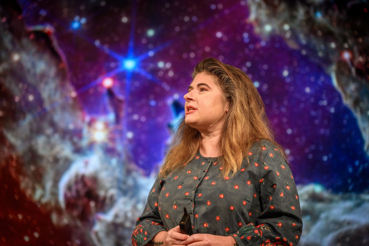 NDscience's tweet image. The 2024 #ChristmasLecture featuring Dr. Michelle Thaller will air on @PBSMichianaWNIT twice this month:

⭐️ Thursday, Dec. 18 at 10 pm
⭐️ Monday, Dec. 23 at 9 pm

Michiana residents, make plans to watch or record these special broadcasts!