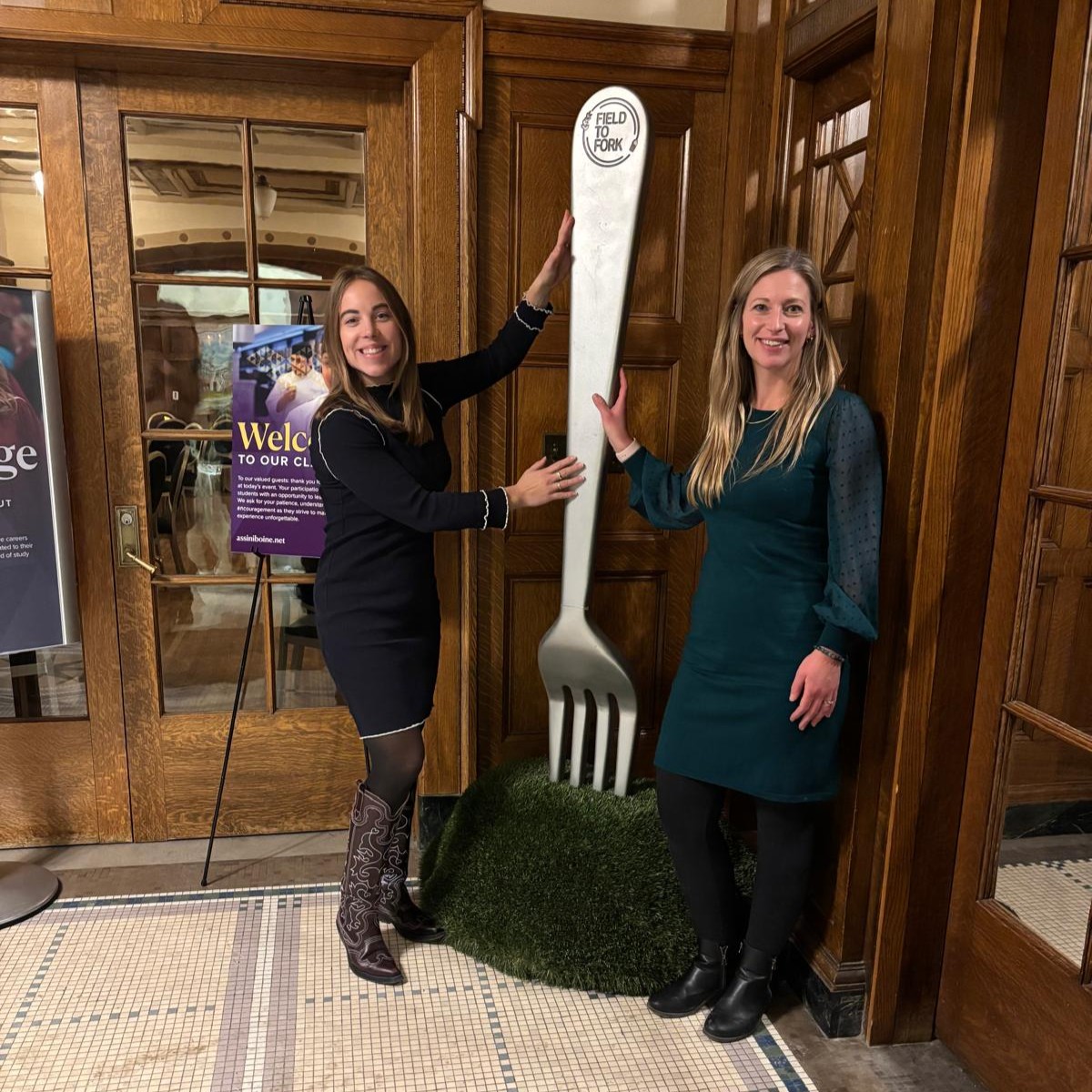 ProteinMB was honored to attend Assiniboine College’s Holiday Buffet.

We’re excited about the opportunity to continue building collaborations with the applied research community at Assiniboine College and advancing sustainable protein initiatives together!