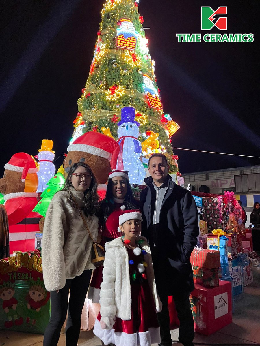 timeceramicss's tweet photo. El pasado 6 de Diciembre, Time Ceramics participó en la tradicional encendida del Árbol Navideño de Emiliano Zapata, encabezada por la presidenta municipal, la Dra. Nely Hernández Palomares
#timeceramics #EmilianoZapata #arboldenavidad #FelicesFiestas https://t.co/RNL8G1WvZt