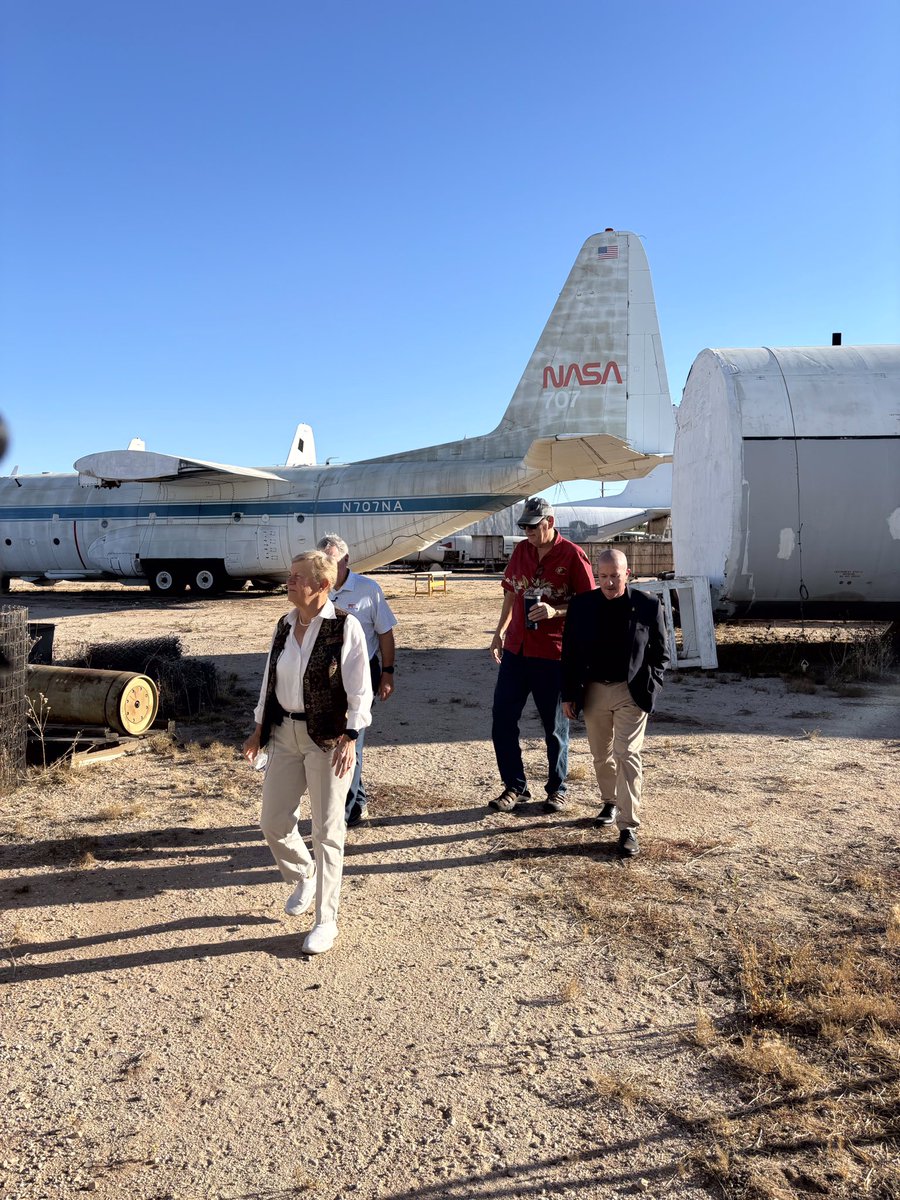 Boneyardsafari's tweet image. Last week we had the honor of interviewing Vice Admiral Nora Tyson, amongst the aircraft she flew during her career. #tacamo #tacamolegacy #ec130q #noratyson #flynavy #aviationsafari #aviationpreservation #boneyardsafari #aviationadventures