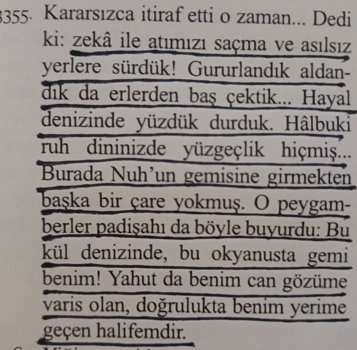 Nazlim_035's tweet image. Peygamber değilsen, ümmet ol. Padişah değilsen tebaa ol! Şu halde yürü şeyhin, emrinin gölgesi altına git; sus emre uy!
#mevlana
#Padişah 
#vezir
Sanır seni Padişah başka, bilse kendine seçtiği vezir yanlışta,
kendi bile kabul etmez belki,
Kendi yaptığı yanlışta.