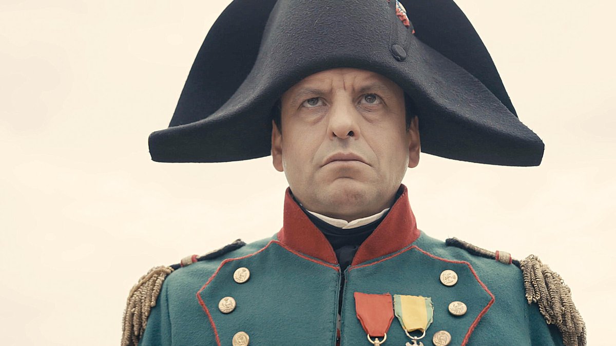 francetvpro's tweet photo. #TpsFort  #S1 

📍"La guerre des trônes, le clan Bonaparte"
avec #BrunoSolo qui s'entoure de personnages historiques : @bernstephane #MichelCymes @NansTom @laurettegb et @MAboville 

▶️Le 2/01  21.05 (eps 5, 6)
▶️En intégralité sur https://t.co/JqV7mXAWMw https://t.co/QLlw4zuFiQ